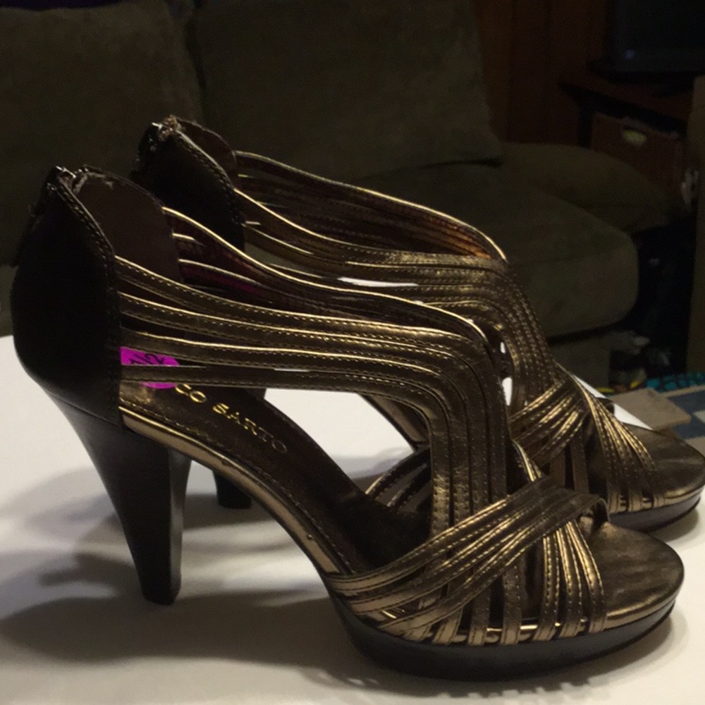 Franco Sarto in gold! New!🌟